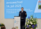 Ingbert Hoffmann hält seine Abschiedsrede als Präsident der HföD.
